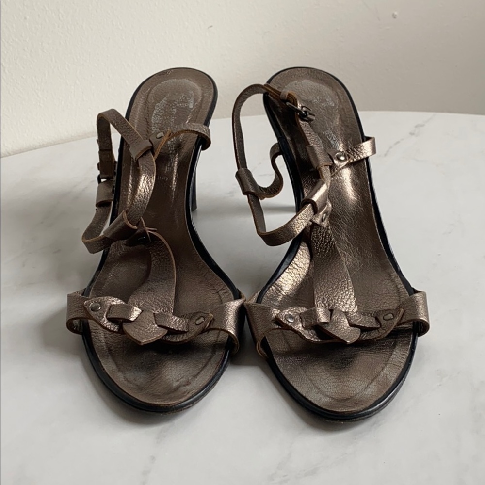 Vintage Belle by Sigerson Morrison Metallic Kitten Heels
